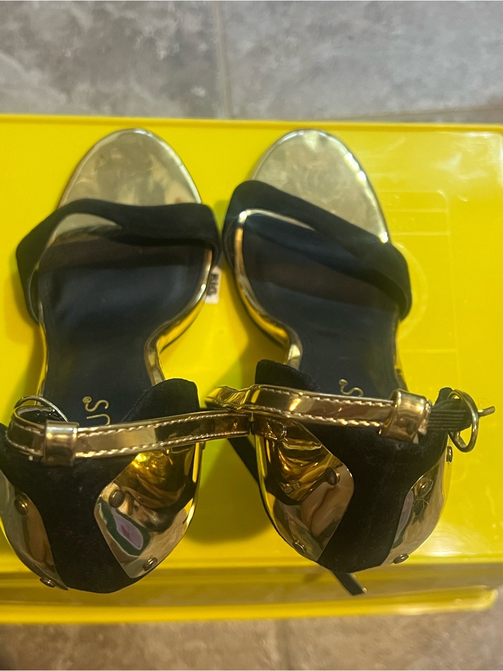 VENUS Black and Gold Open-Toe Heeled Sandals